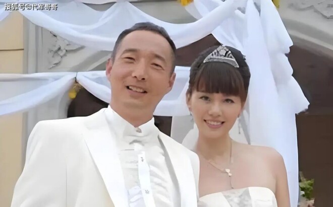 53岁李易祥近况曝光 与曾黎分手后娶韩国美女（配图3）