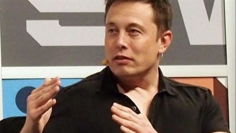 马斯克和组克柏掀起「半价AI战火」，已破盘价抢攻Anthropic和OpenAI所主宰的开发者市场。 （图/翻摄自马斯克IG）