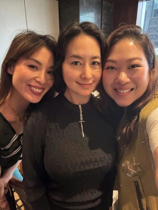 何超琼64岁低调庆生 契女继母是TVB御用宫女（配图5）
