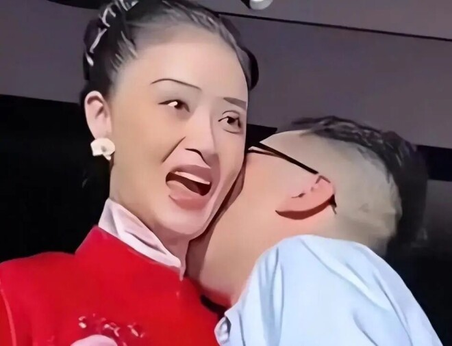 蒋欣被占便宜当场大叫 袭胸吻脖子只是冰山一角（配图3）