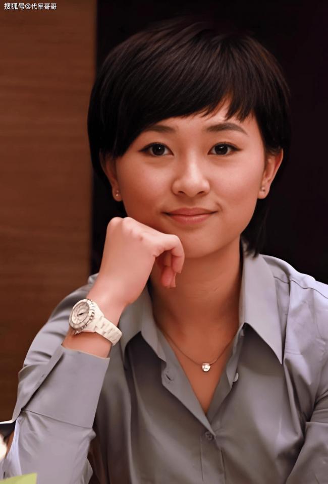 她曾是央视财经最年轻主播 被调查后现状如何