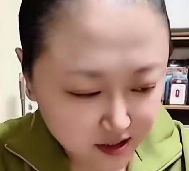 她曾是本山传媒第一美女 如今与昔日判若两人