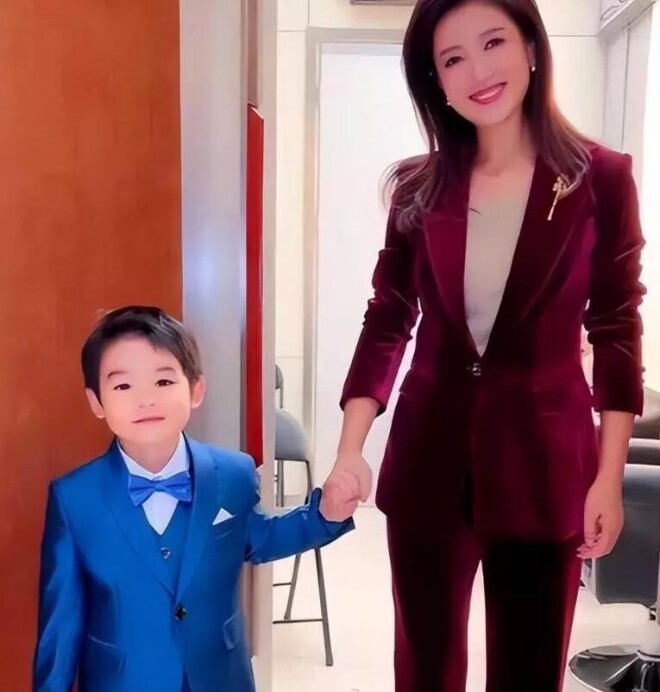 原来他俩已离婚：一个未再娶 一个嫁同行生子（配图19）