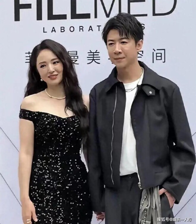 董璇张维伊同框状态大变：他剪发去油 她显老（配图7）