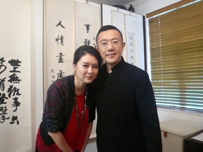 香港知名女星与旧爱夫妇一起庆生 晒三人合照（配图2）