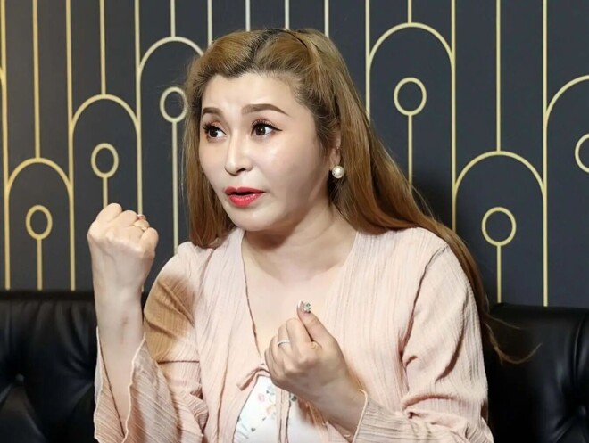 “翻版李嘉欣”罕见露面 拒绝富商追求至今未婚（配图1）