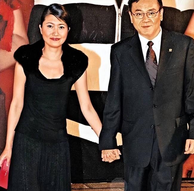 苦了原配：港圈三大佬喊丁克，晚年全都偷当爹