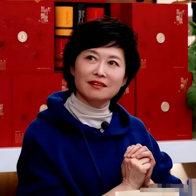 敬一丹被曝抢救一个多月去世？悼念人紧急删帖