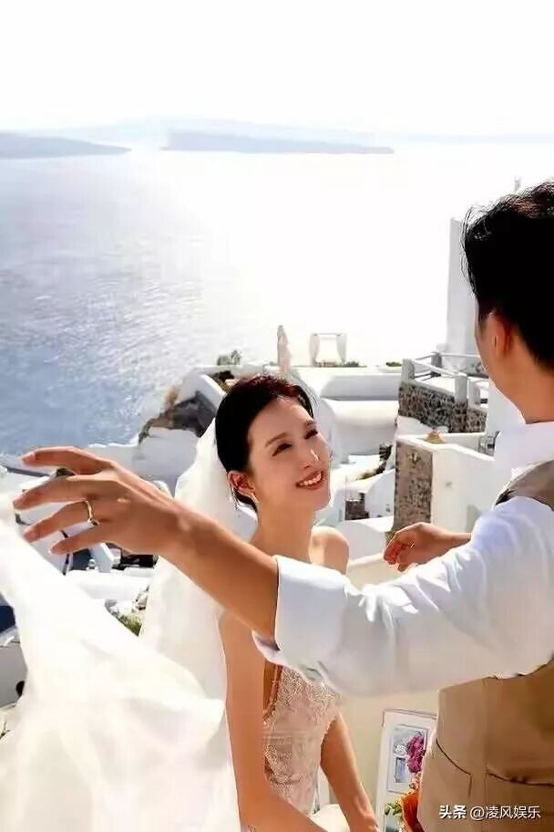 16岁成体操女神 25岁与76岁干爹闹绯闻（配图29）