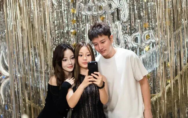贾乃亮一天卖出5.7亿 李小璐至今难复出（配图11）