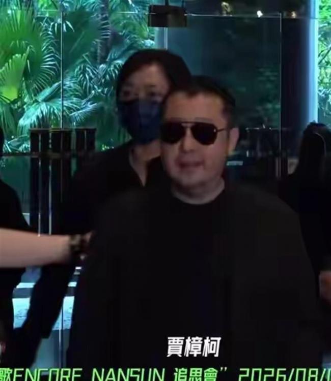 施南生追思会：徐克失声 青霞带怒 叶倩文微笑