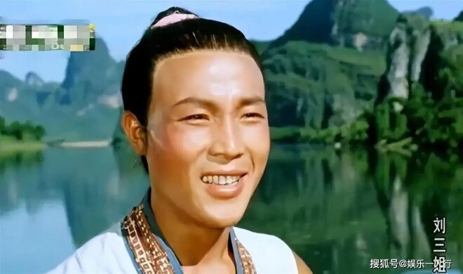 他拍了70多部戏：痛失爱子与妻子 73岁再娶粉丝（配图2）