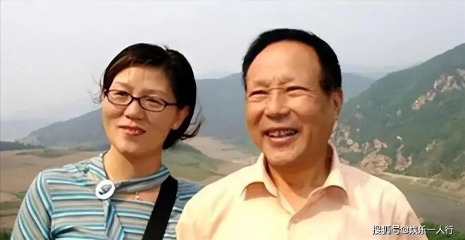 他拍了70多部戏：痛失爱子与妻子 73岁再娶粉丝（配图8）