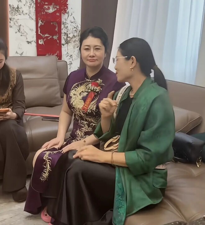 河南矿山“云南王”张馨月女儿大婚太豪横（配图3）