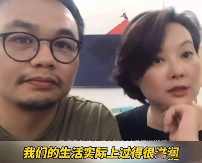 54岁袁立模样变了 一身黑衣像胡因梦（配图15）