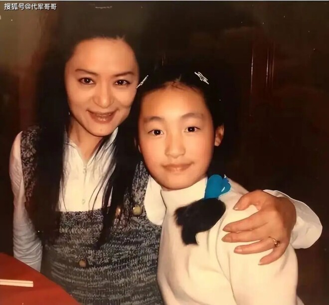 68岁金炜玲近况：嫁小丈夫遭婚变 沦落成保姆（配图1）