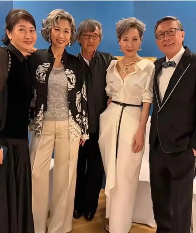 52岁林志玲面相变了 淡妆像是变了个人（配图5）