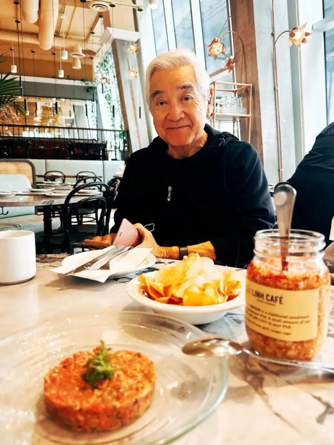 秦沛与元华高雄温哥华聚会 多位老戏骨近照曝光（配图4）