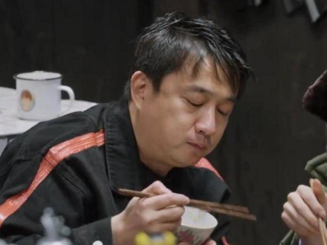 钱多又如何，56岁带呼吸机睡眠的黄磊又传