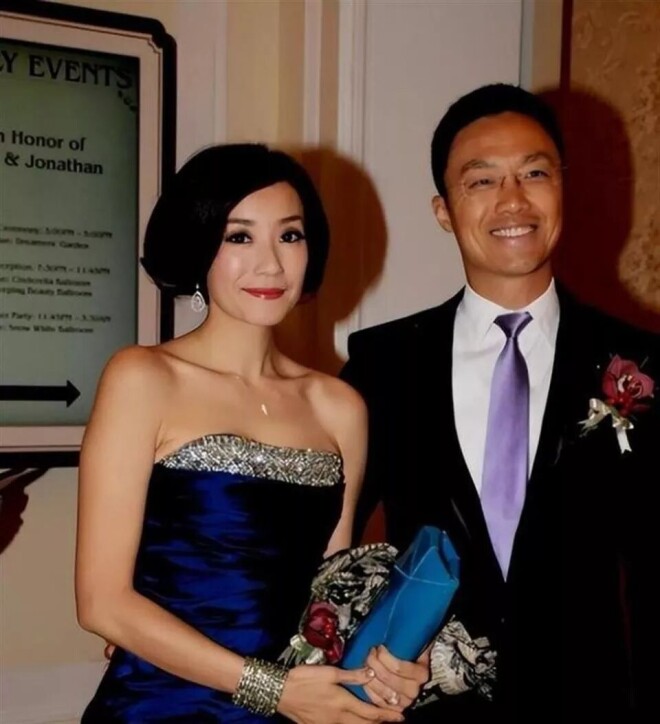 她宁愿单身也不接受谢霆锋 转身嫁豪门生4娃（配图9）