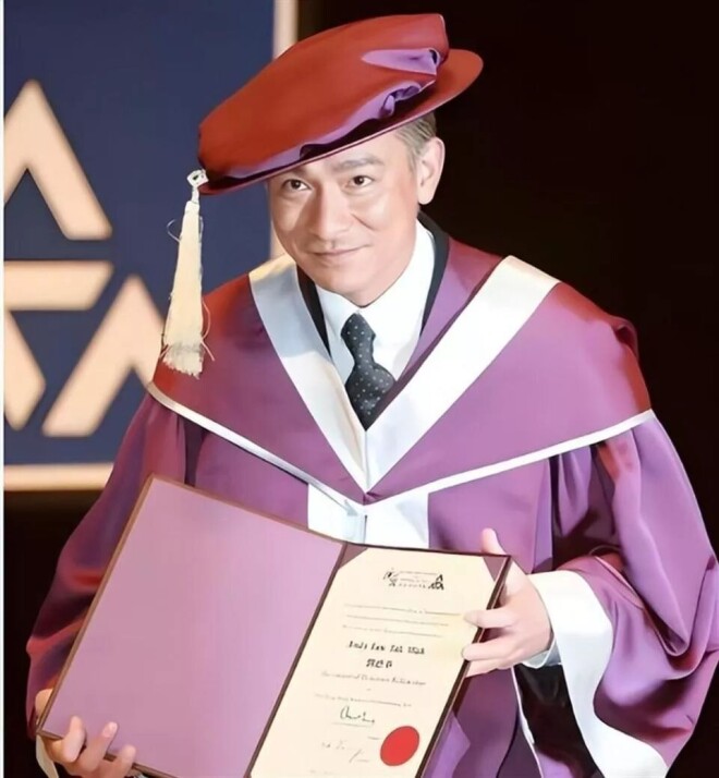 刘德华以为和朱丽蒨恩爱18年够幸运了 没想到（配图17）