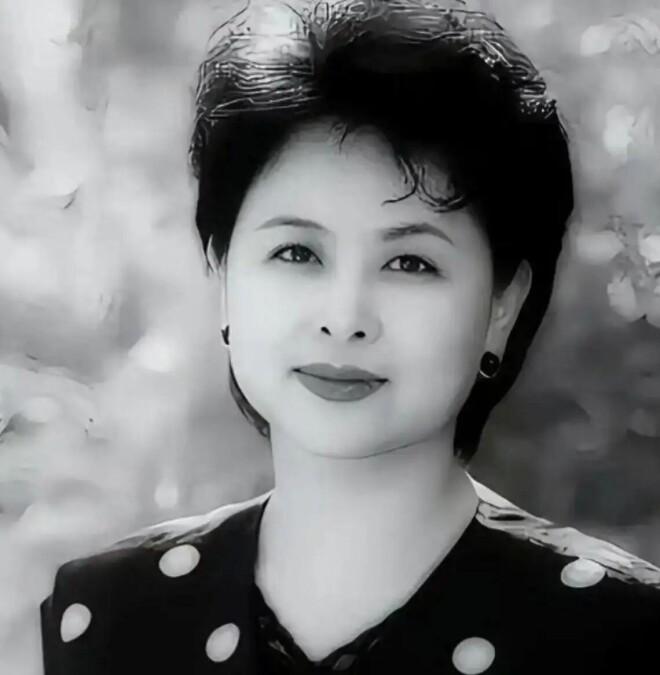 原来她早已去世 退休5个月在美国儿子家中离世（配图14）