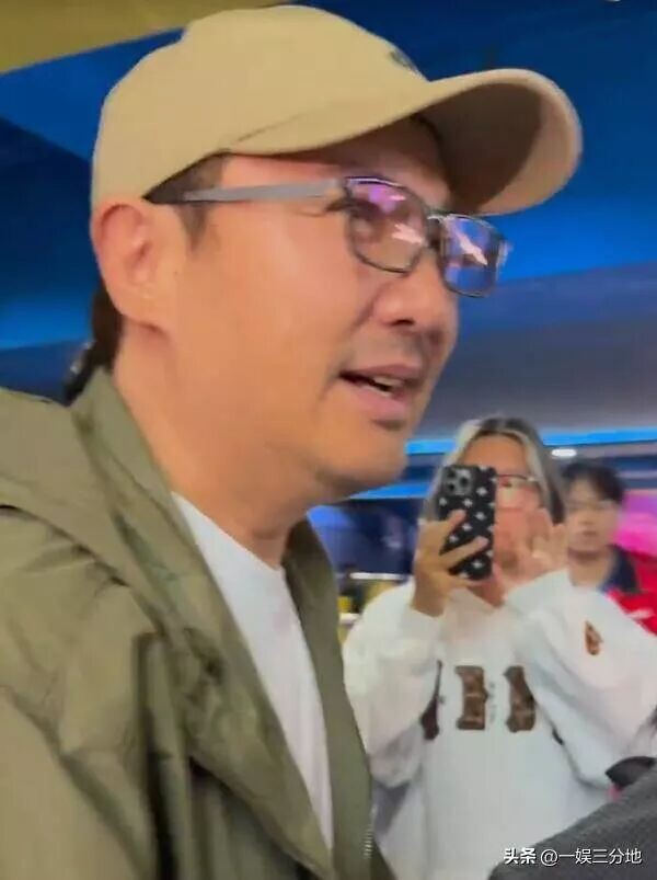 北京偶遇沈腾一家 儿子眼小胖的满脸堆肉（配图34）
