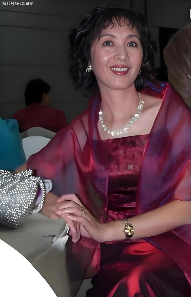 71岁李秀明近况曝光 再婚嫁给富商移居温哥华（配图6）