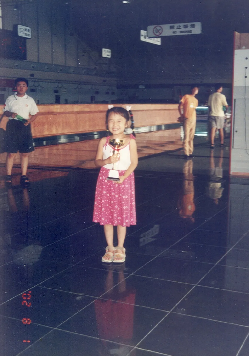 战鹰：一个围棋天才少女的“滑落”
