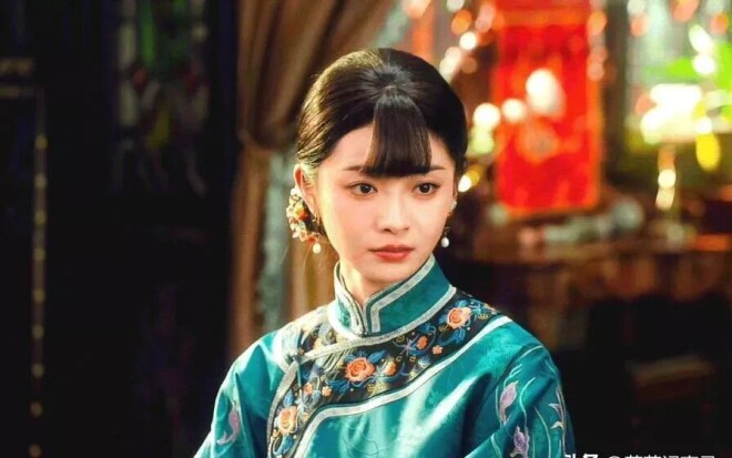 赵丽颖带着刘诗诗护着闫妮宠着 她终于红了（配图1）