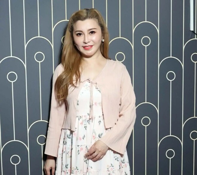 “翻版李嘉欣”罕见露面 拒绝富商追求至今未婚（配图2）