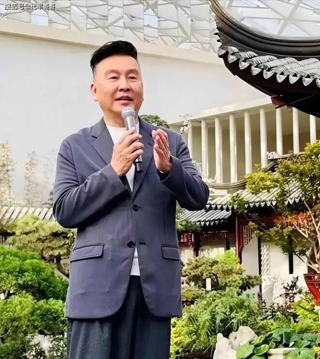 央视名嘴张泽群曾生有一子 今退休独居让人唏嘘（配图6）