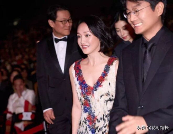 演都不演了！电影节上 周迅获奖她撇嘴满脸不屑（配图16）