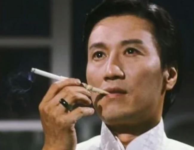 甄珍痛失初恋  一度泪崩