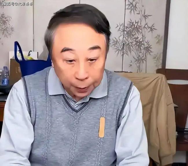 冯巩近况：娶中学同学43年 儿子成为他的骄傲