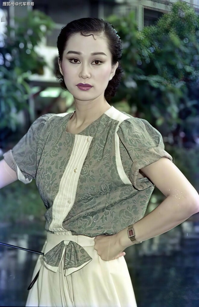73岁施思近况：曾经历一段失败婚姻 今皈依佛门（配图5）