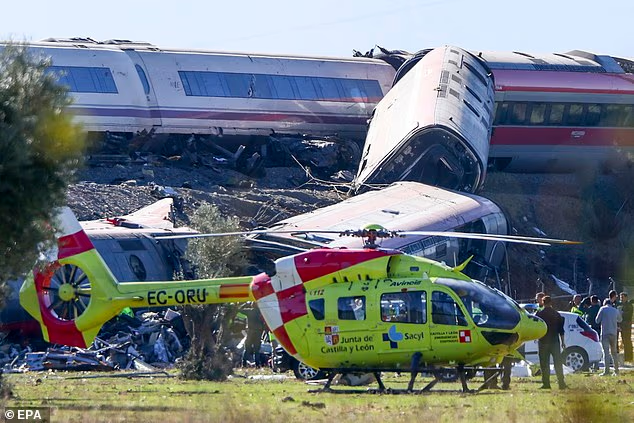 西班牙前女部长殒命火车相撞事故