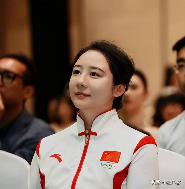 最矮奥运冠军，退役后逆天蜕变，遇到顶级良缘