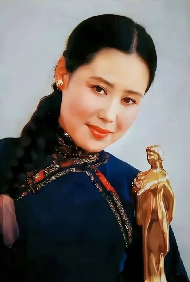 三婚两离、遭家暴8年 75岁斯琴高娃近况曝光（配图6）