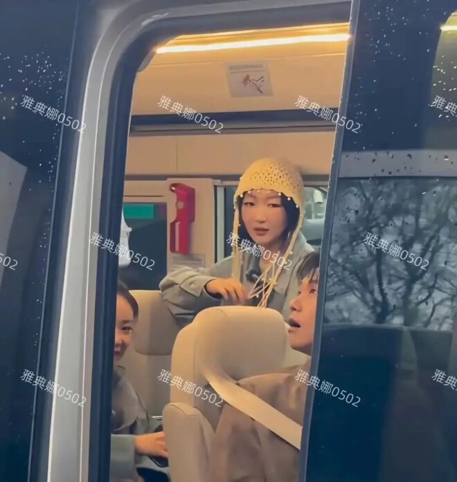 周冬雨的脸怎么这样了？ 眼角耷拉苹果肌变高（配图5）
