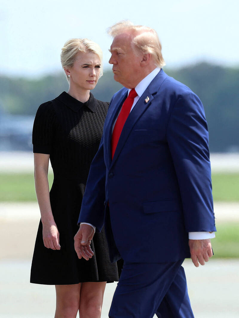 美国总统川普的金发美女助理娜塔莉‧哈普，被揭露曾在2021年初川普支持者攻击美国国会大厦当天，发布大量挺川普的贴文。（法新社档案照）