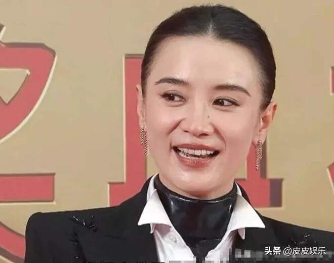 飞天奖红毯：马伊琍穿成地摊货 倪萍像地主婆（配图18）