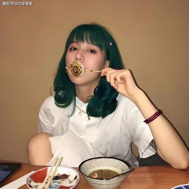 32岁黑尾酱近况曝光 与李诞离婚5年低调蜕变（配图4）