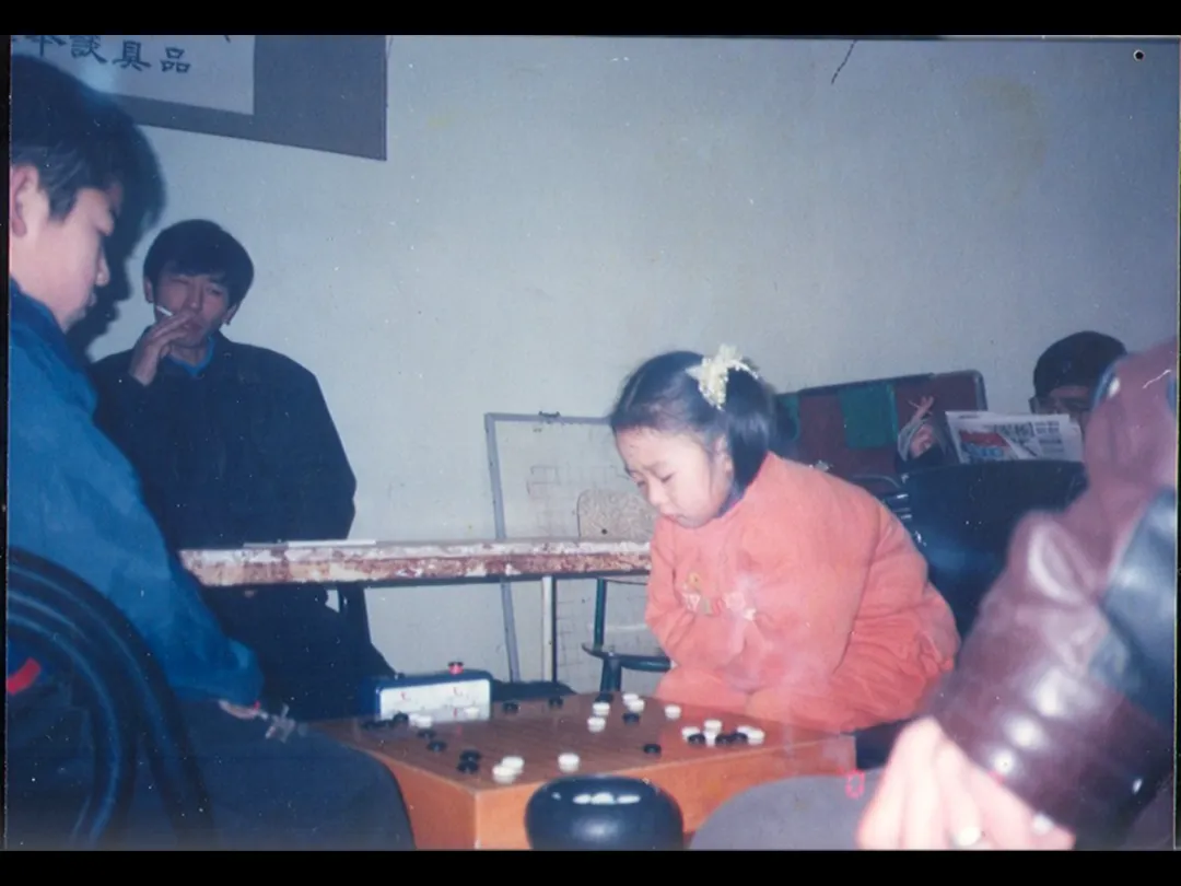 战鹰：一个围棋天才少女的“滑落”