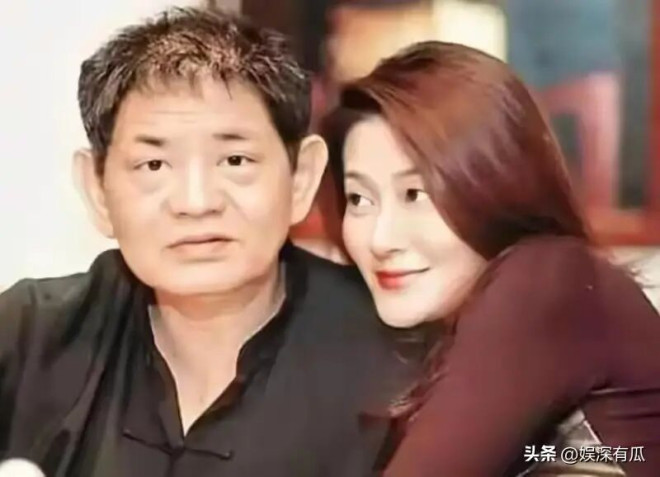 他被富婆包养十年精神失常 60岁剃度出家太唏嘘（配图2）