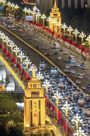 中国式七天调休，老外听懵了