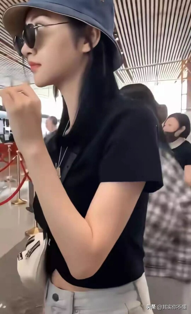 圈内大佬下场吃瓜 晒出和景甜聊天记录（配图6）