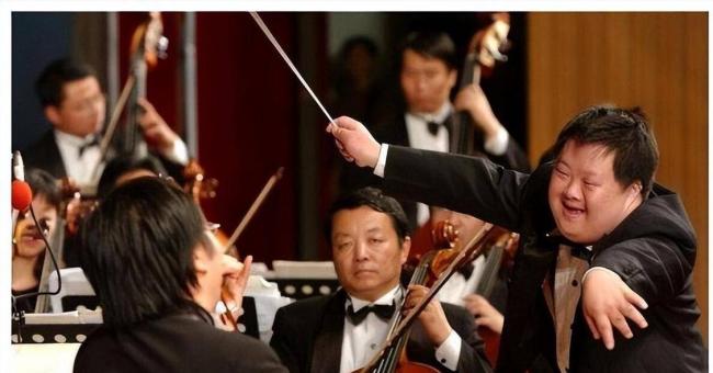 10年前被查出绝症 “天才指挥家”舟舟怎样了