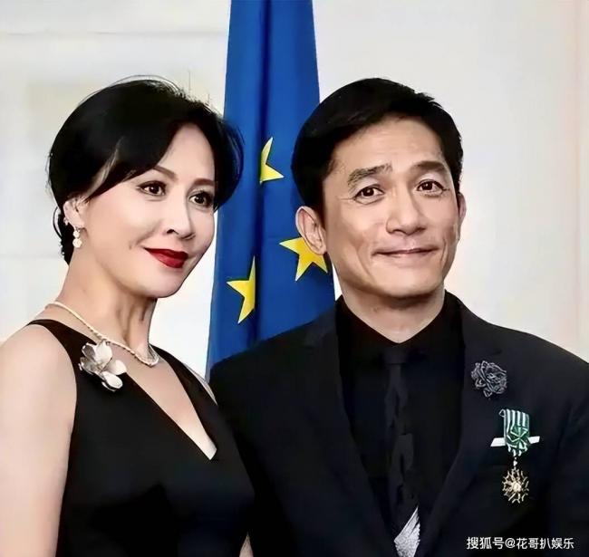 向太揭秘港圈男神冻龄 靠的不是自律是狠活