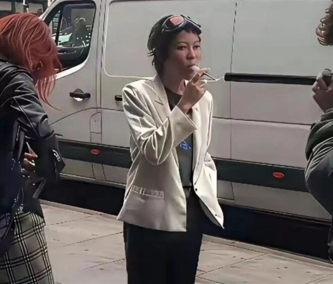王菲女儿“快乐照”曝光 这下谁也救不了她（配图1）